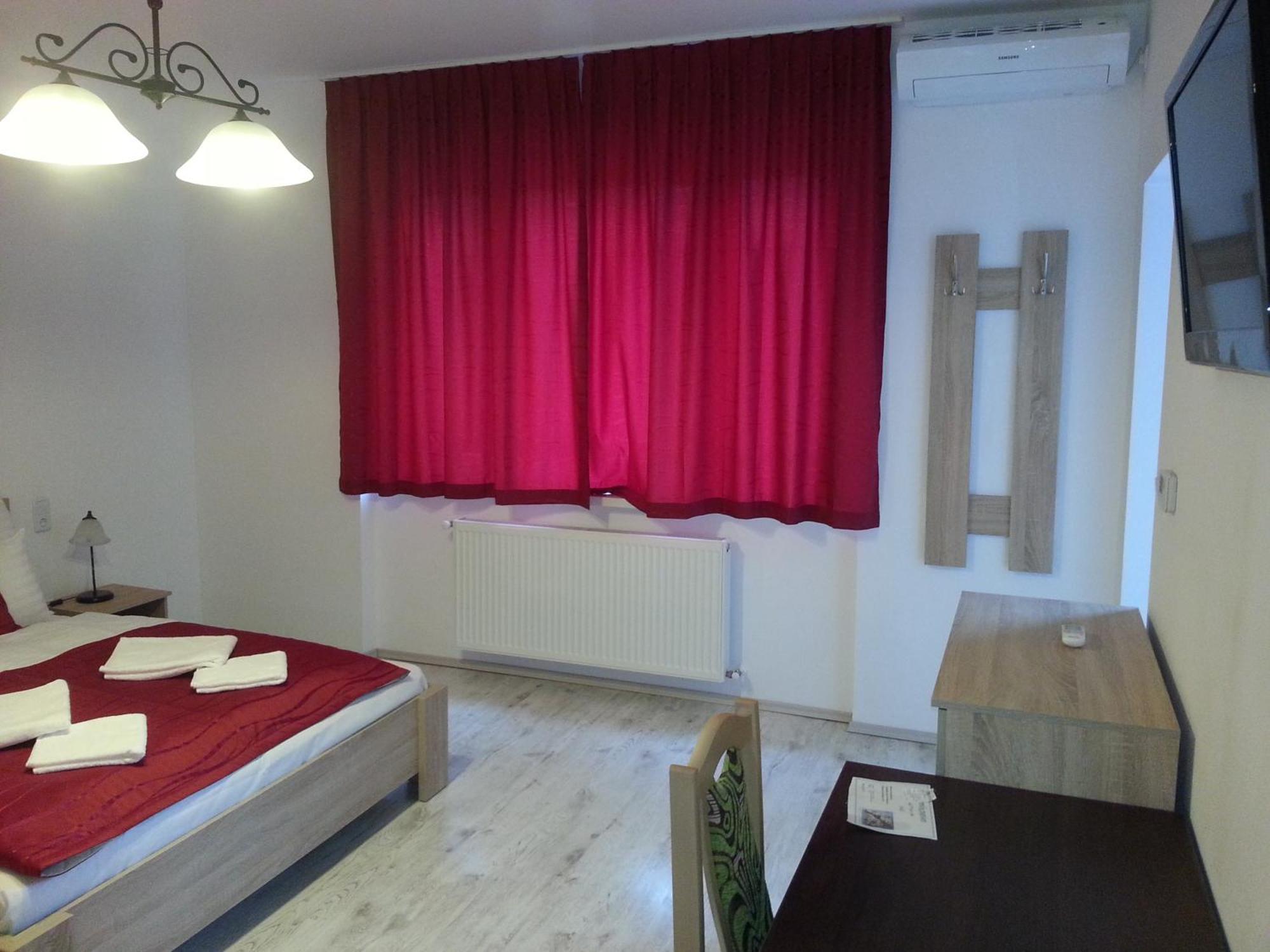 Downtown Apartment Miskolc Extérieur photo