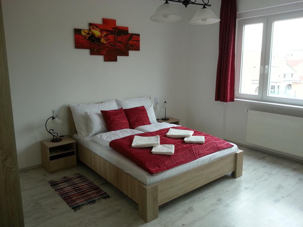 Downtown Apartment Miskolc Extérieur photo